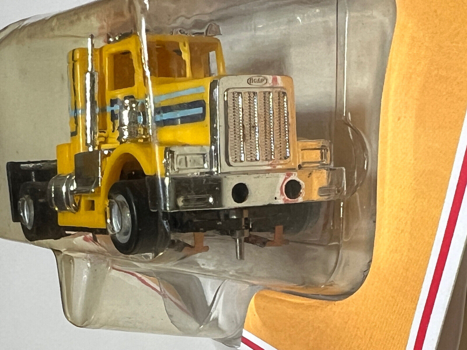 Lighted Peterbilt "PB" Truck Cab No. 3908 - image 6