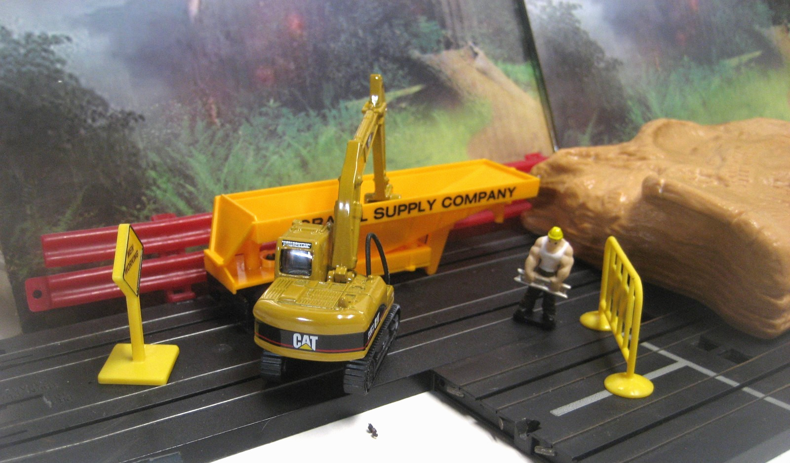 Auto Unloader with Cars No. 3465