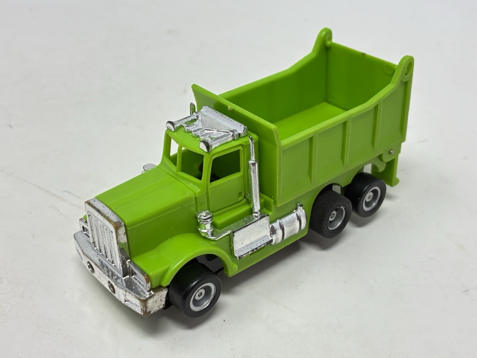 Dump Truck Red/Tan No. 3905