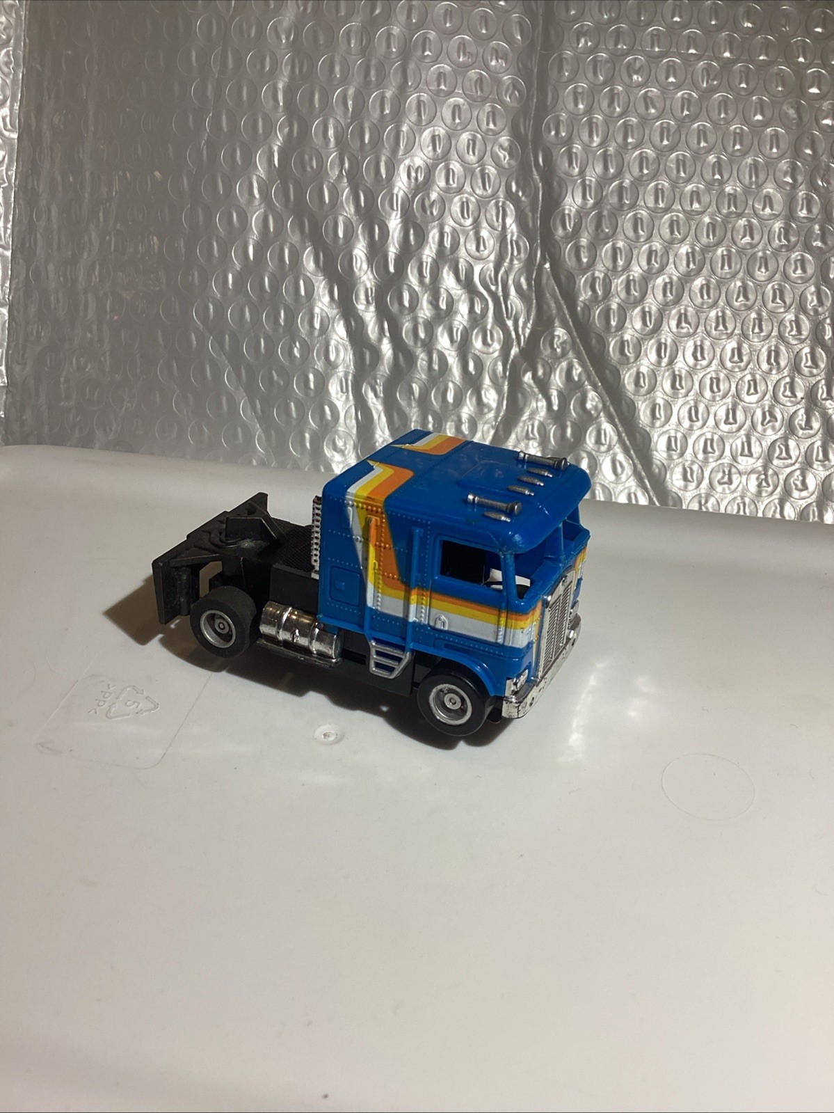 Kenworth Cabover Blue No. 3910